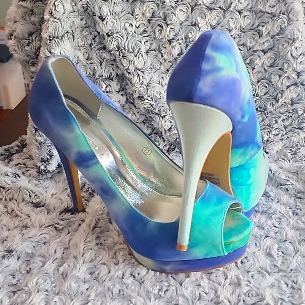 Shades of Blue Heels